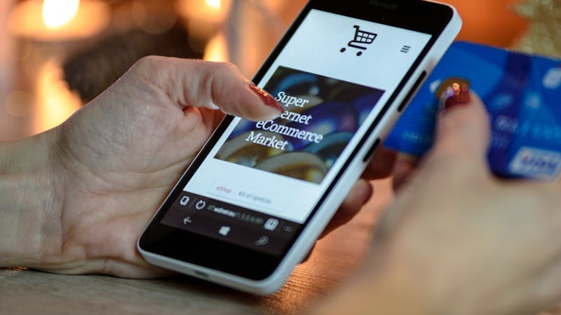 Best AI Chatbot for E-Commerce in Singapore: Automate Sales and Support 24/7